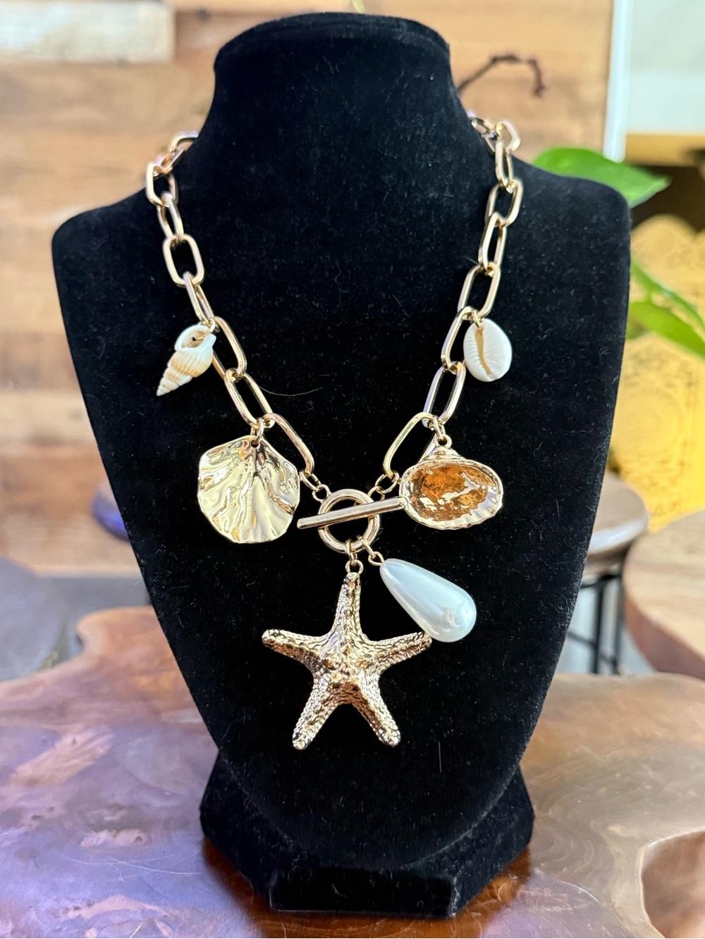 Unbranded Estate Sale Beach/seashell Necklace.  Necklace